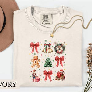 Camiseta navideña vintage, camiseta festiva con collage navideño, top con lazo de galleta de jengibre y cascanueces, suéter navideño con estampado, lindo regalo de invierno