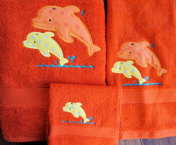 Kids Embroidered 2 Piece Bath Towel Set