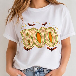 BOO Halloween PNG, diseño de camiseta de retazos de cuadros, lindo gráfico de murciélago espeluznante, diseño de camiseta de sublimación