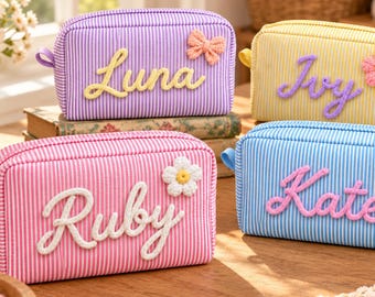 Personalized Makeup Bag with Yarn Name, Custom Striped Cosmetic Bag, Travel Toiletry Pouch, Bridesmaid Gift, Birthday Gift for Women