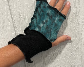 Black and teal SHORTIES,  cashmere wrist warmers, 100 percent cashmere, arm warmers, 7.5 inch, reversible
