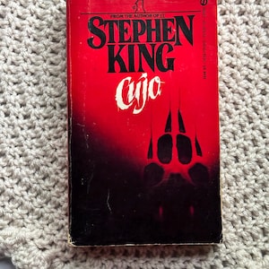 Vintage Cujo by Stephen King Paperback Book (1982) Signet Printing, Classic Horror Fiction