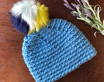 Pom Pom Beanie // Winter Hat