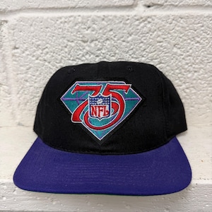 Vintage jaren 90 Sports Specialties NFL Football 75th Anniversary Diamond Plain Logo Black Dome Snapback Hat Gemaakt in de VS