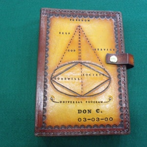 Funda de libro NA/AA de cuero, hecha a mano. Personalizable.