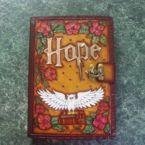 Diary/Journal personnalisé en cuir sur mesure. (1 journal inclus)