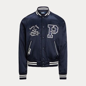 Giacca stile college Polo Ralph Lauren in raso blu navy, giacca bomber da uomo stile letterman, giacca da baseball con patch P, giacca streetwear vintage preppy