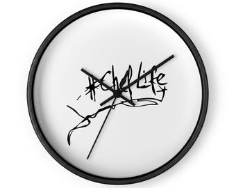 Moderne Wanduhr aus Holz mit geräuschlosem Uhrwerk – Minimalistische Wohndekoration