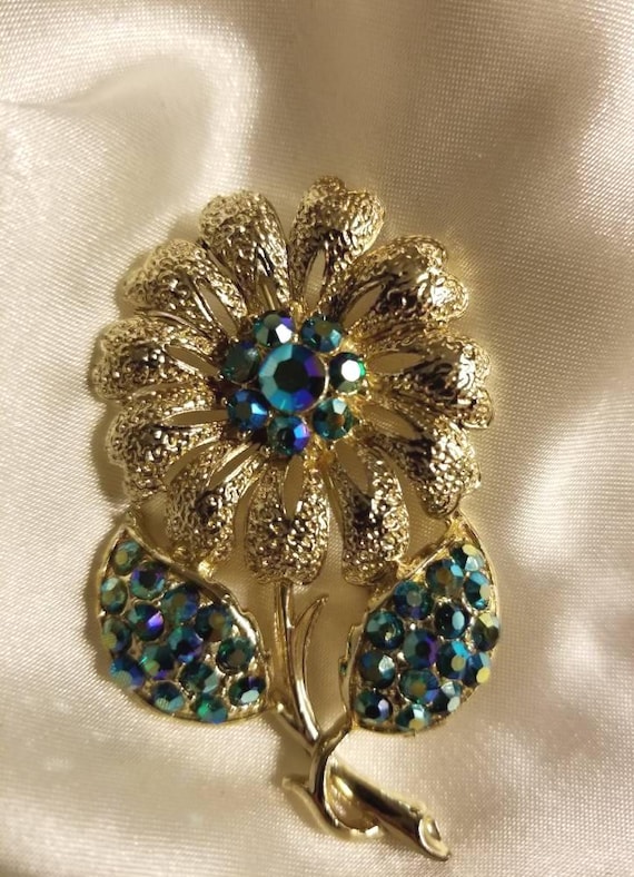 Beautiful Blue Rhinestone Flower - image 2