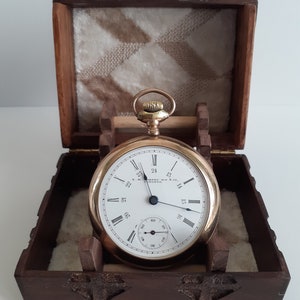 Antique, Serviced, Waltham Private label &quot;E.M Morphy Son & co, Toronto&quot; pocket watch. 1896. With wood box and stand