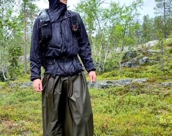 Ultralätt regnkjol — Enkelt regnskydd för utomhusbruk och vardagsbruk — från INCLEMENT Equipment