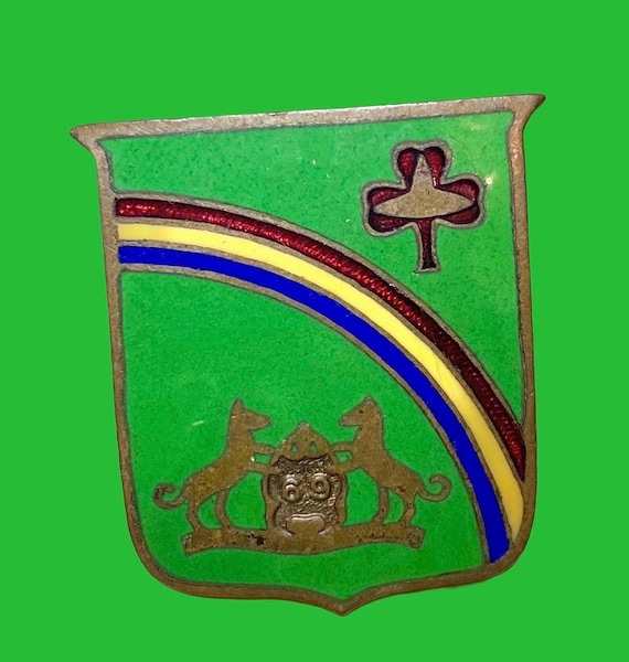 Vintage WWII 69th Infantry Regiment Unit Crest Pin – Fighting 69th Screwback DUI