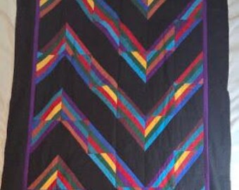 Arcoíris de Alaska - Edredón vintage hecho a mano con estampado geométrico de espiga estilo Amish, 62 x 50 pulgadas