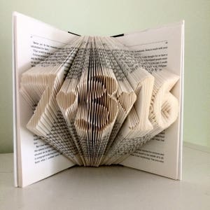 Best Selling Anniversary Gift for Husband Wife - Paper - Last Minute First Wedding Anniversary - Marriage Present - Best Selling Item Top