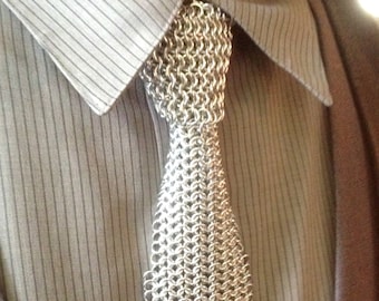 Unique Chain Maile Metal Necktie