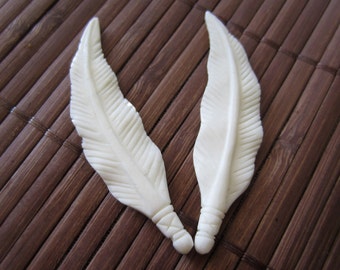 TODAY SALE Gorgeous Pair  Carve  Bone Leaf Pendant , Bali Handmade carved bone supplies, Embellishment B1846