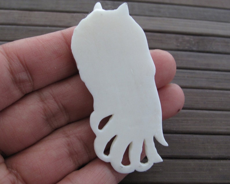 Hand carved horse in buffalo bone, Jewelry Supplies B6188 image 2