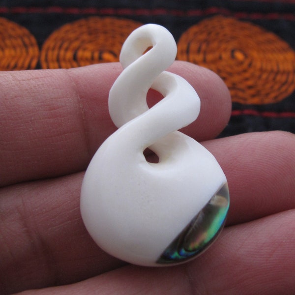 Handmade Infinity twist pendant with Paua inlay, Carved Bone Pikorua, Jewelry making Supplies B8556