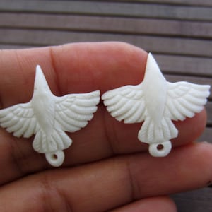 Pair of  25mm x 26mm Hand carved pair of  tiny White Raven, Buffalo bone Carving,Pendant Beads,Jewelry making Supplies B5649