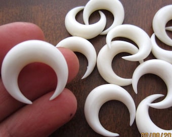 Double Horn Crescent, 20mm  Buffalo BONE Carving, NOT DRILLED, B5816-6 mm thickness