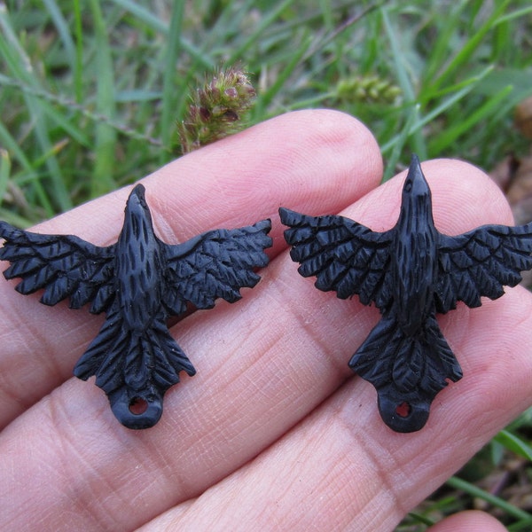 Earring Sized (25 mm x 27 mm) Raven PAIR, Buffalo Horn Carving, Drilled, Pendant, Beads, Jewelry making Supplies B4651