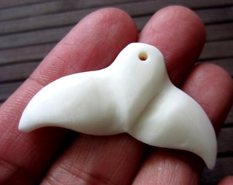 AAA Beautiful Hand carved  buffalo bone carving Whale,  Pendant, Jewelry making Supplies B3701