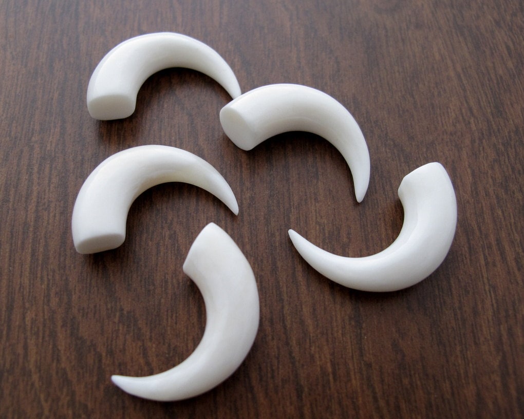 福袋 Bone Buffalo Small Beautiful Tusk Bone Buffalo Carved , 置物