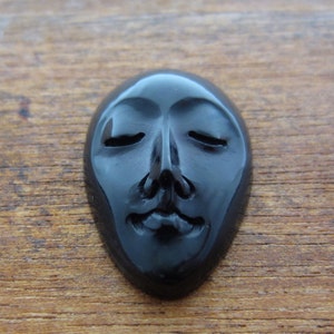 Hand carved Oval face cabochon with closed eyes , Buffalo horn Carving, Embellishment, Cabochon for setting B4089 image 3