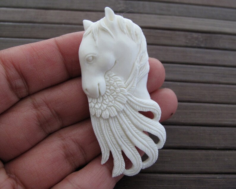 Hand carved horse in buffalo bone, Jewelry Supplies B6188 image 3