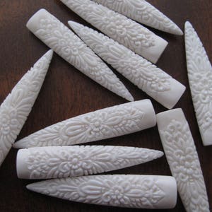 Hand Carved tusk Buffalo bone, talon, Choker, Jewelry making supplies B8017