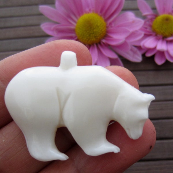 Beautiful carved Bear Pendant , Buffalo bone carving, Jewelry making Supplies B5890