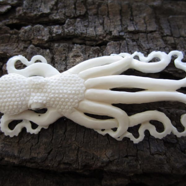 Excellent Detail Hand carved Octopus Pendant , Bone Carving , Focal Pendant Necklace Supplies B3787