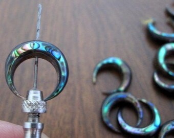15 mm Doppel Horn Crescent, Paua Inlay Buffalo HORN Carving, Gebohrt, Grosshandel, Schmuckherstellung Lieferungen B8300