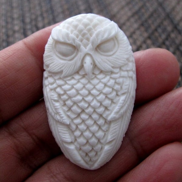 Excellent Detail Handmade  Carved Owl  cabochon, Jewelry making Supplies B8743