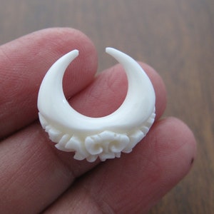 Engraved Double Horn Crescent, 20 mm  Buffalo BONE Carving, NOT DRILLED, jewelry making Supplies B8500
