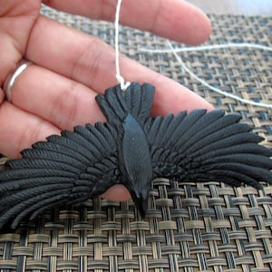 Extra Large Raven, 90 mm x 41 mm,  Buffalo Horn Carving, Pendant Beads, Drilled on the Tail, Jewelry making Supplies B8757