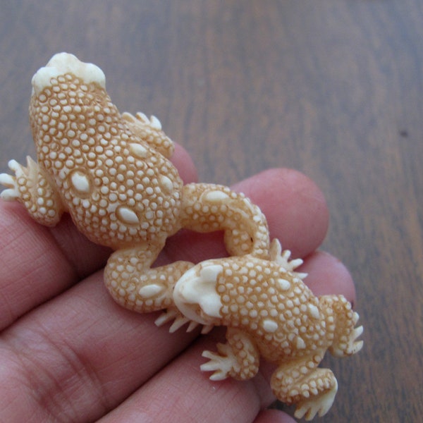 Hand Carved Adorable Two Little Frogs, Buffalo Bone Carving, Antiqued look, Jewelry making Supplies B8200