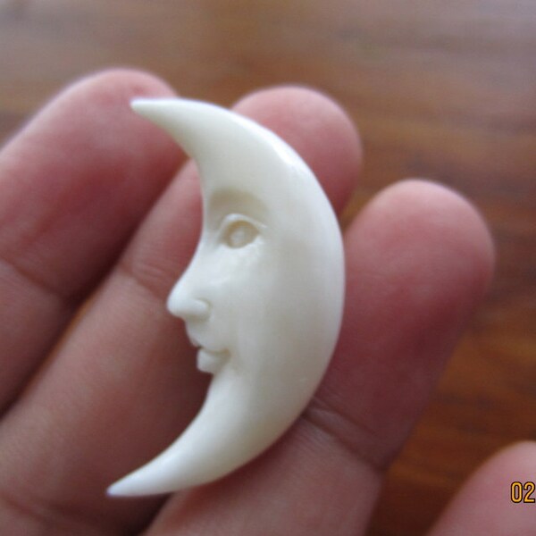 Reversible Moon Face Crescent, Open Eyes, Buffalo Bone carving, DRILLED Forehead to Backside, Natural cabochon,Jewelry making supplies B4042