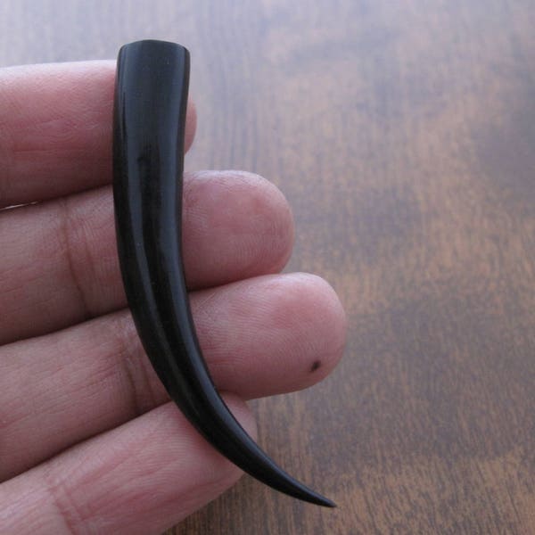 Hand Carved Tusk from Buffalo Horn, Talon, Choker, NOT-Drilled, Jewelry making supplies B8019-A