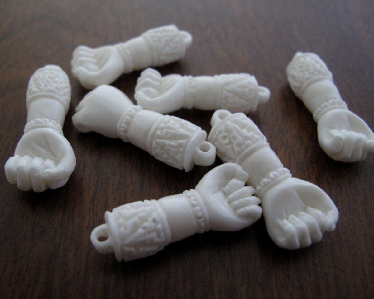 Small Fist Pendant, Water Buffalo Bone, Tangan, Jewelry making Supplies B8060-B