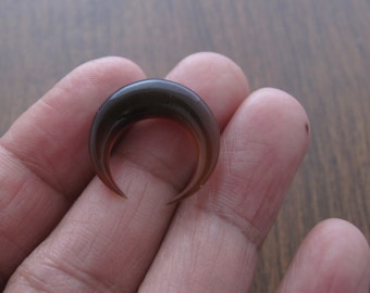 20 mm Doppel Horn Halbmond Buffalo HORN schnitzen, Halbmond, Amber Farbe, Großhandel, Schmuckherstellung liefert B8034