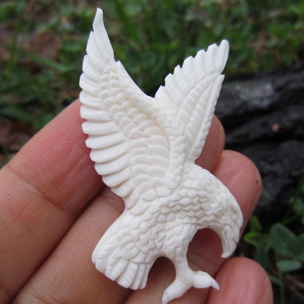 Excellent carving Hawk, Buffalo bone  carving  Jewelry making Supplies B4983