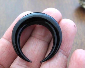 Gorgeous 30mm Double Horn Crescent,  boho ,  carved HORN, NOT Drilled, jewelry making Supplies B4833-8 mm thickness