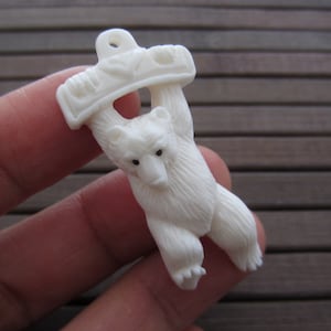 Gorgeous carved Little Bear Pendant , Buffalo Bone carving, Jewelry making Supplies B5349 image 2