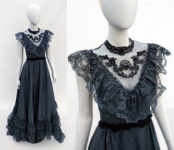 Black Vintage Taffeta Lace A-Line Wedding Dress 7… - image 2