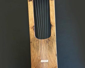 Saxon Lyre