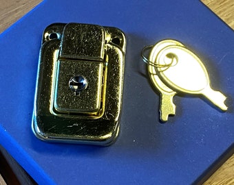 Case Lock w/ Two Keys - Polished Brass - 1 7/8" x 1 1/4"