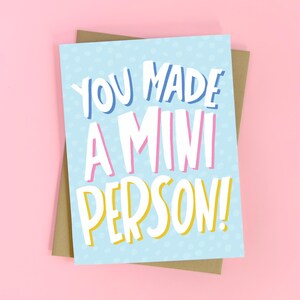 Grappige nieuwe babykaart, welkomstbabykaart, gefeliciteerd babykaart, gefeliciteerd, kaart in verwachting, je hebt een minipersoon gemaakt, cadeau voor nieuwe ouders