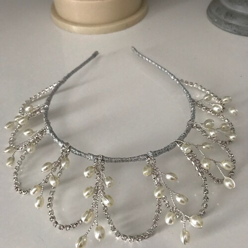 Vintage crown halo Tiara in a 1940s style - Art Deco headpiece - Vintage tiara shops -wedding tiara - bridal headdress - wedding headdress