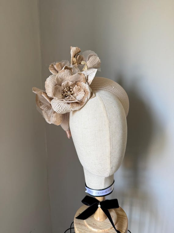 Beige Flower Fascinator Headband : Halo Crown Wedding  display picture 3